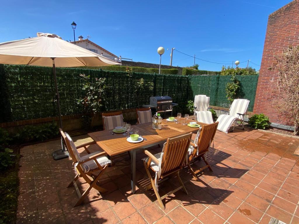Apartamento En Complejo Residencial Rovacias Comillas Buitenkant foto